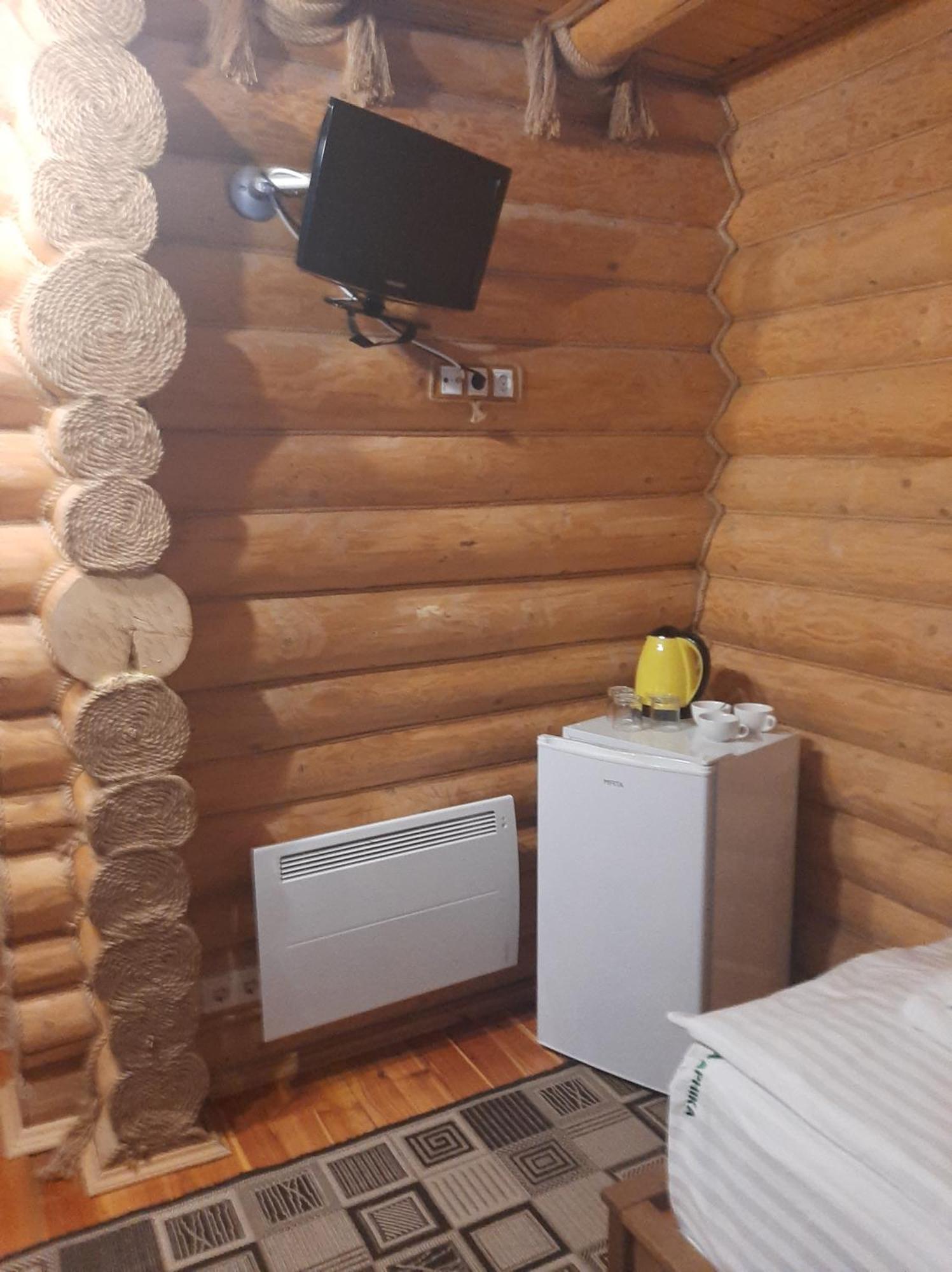 Арніка Otel Synevyrsʼka Polyana Dış mekan fotoğraf